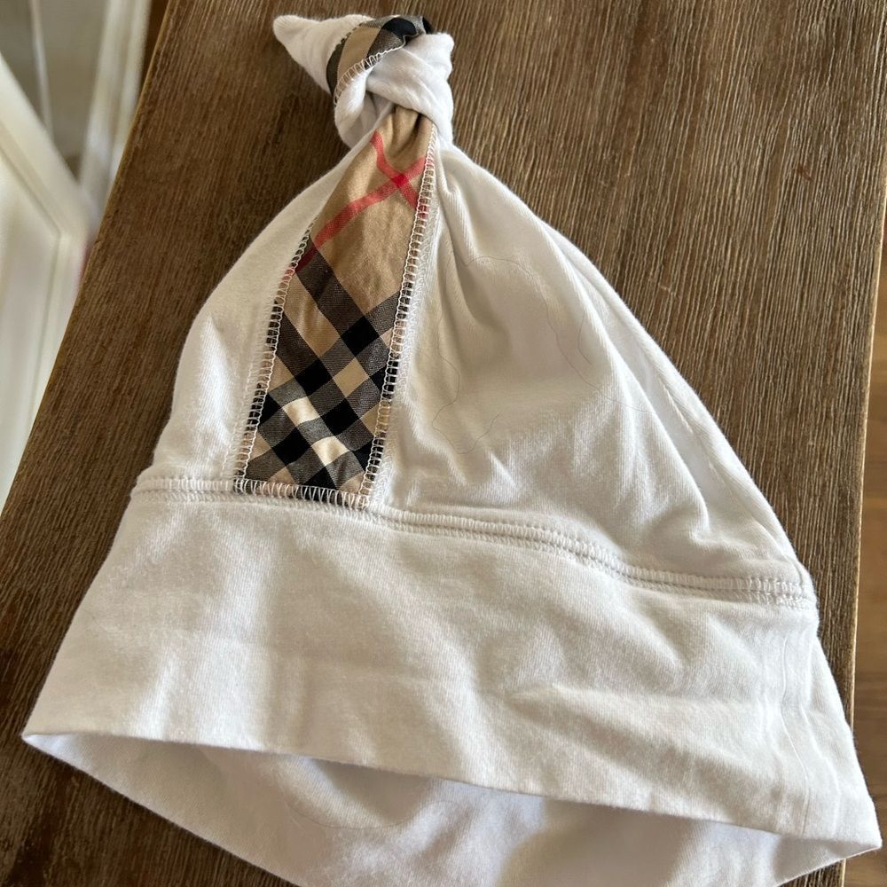 Burberry London White Plaid infant Unisex Boy Girl Cap Hat Designer 6-9 … - Picture 4 of 6